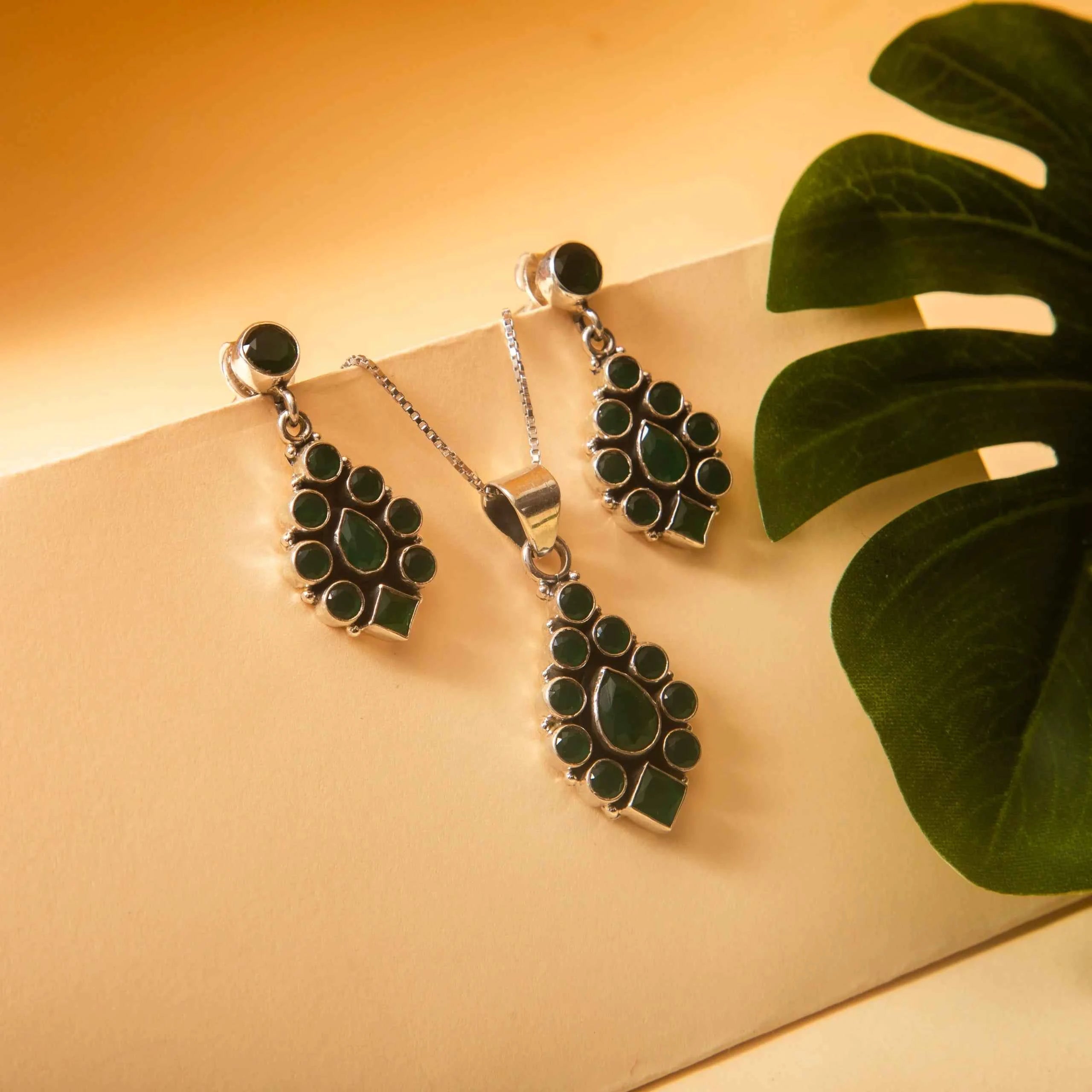 Emerald Drop 925 Silver Pendant Set