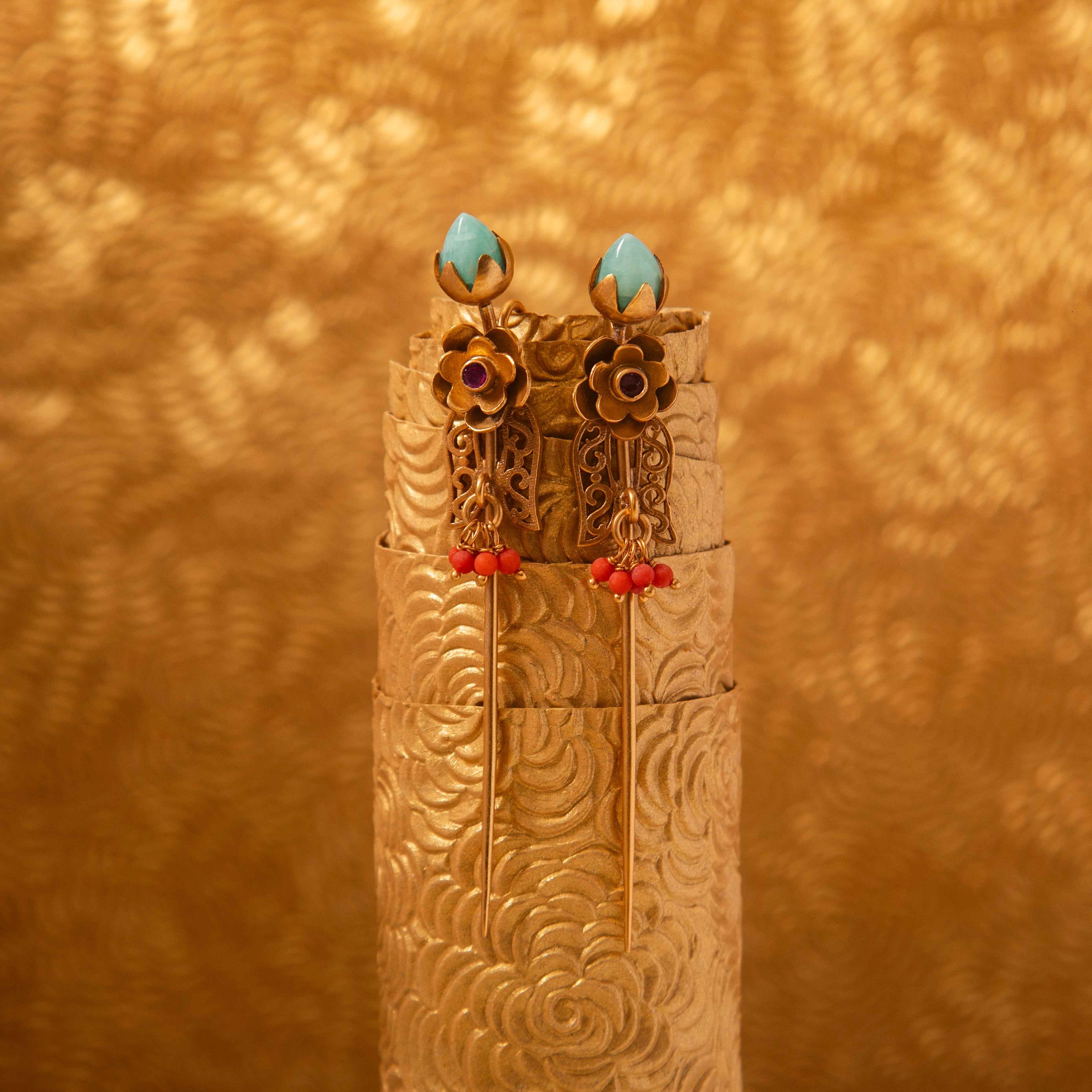 Antique Gold Needle 925 Silver Ear Cuff Light Blue Stone